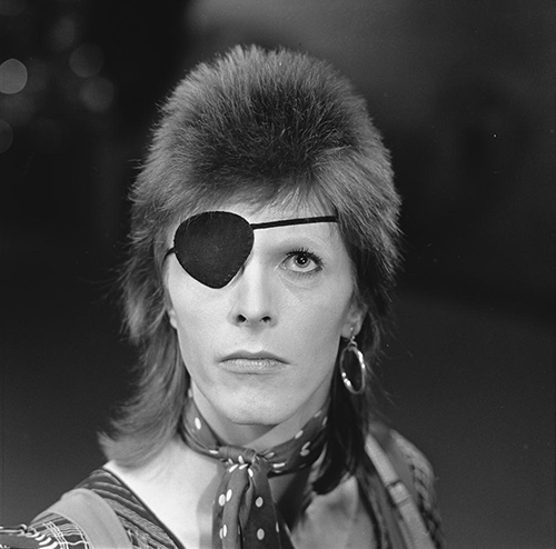 david_bowie_-_toppop_1974_03
